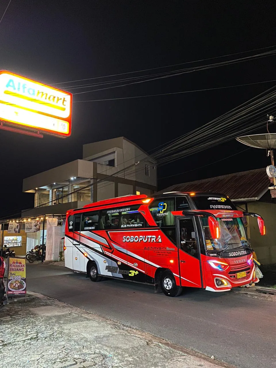 Soboputra Red Bus Ganteng