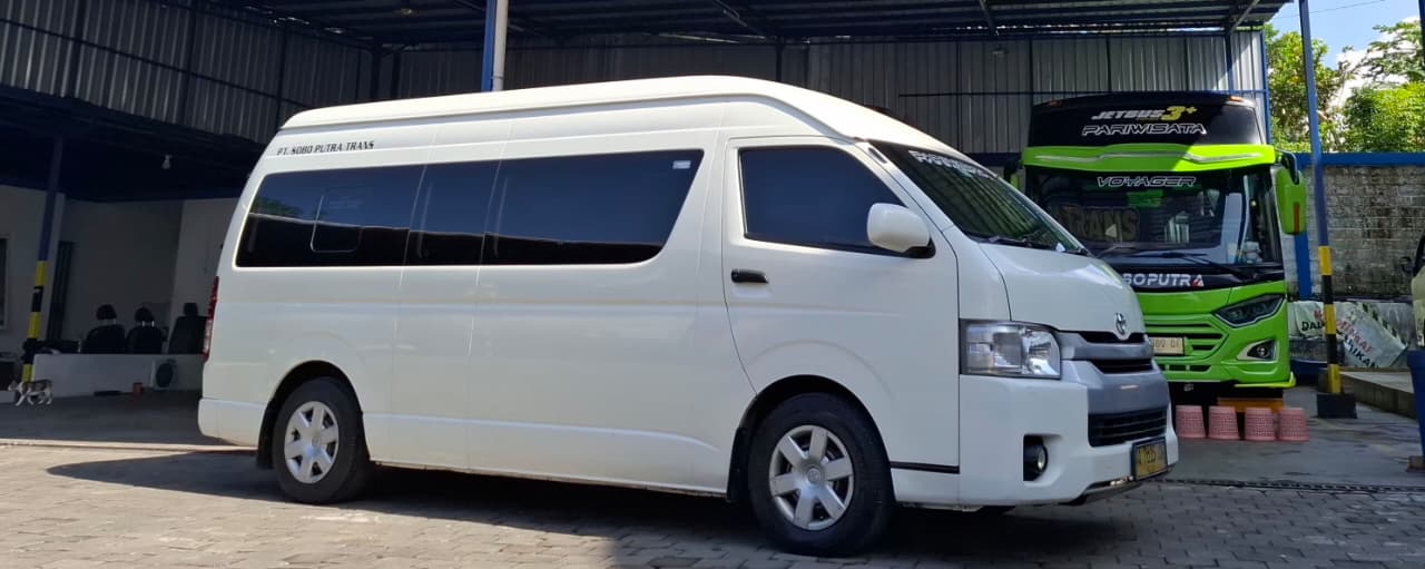 Toyota Hiace Commuter